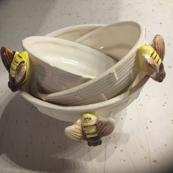 Vintage Beehive Measuring Cups - Picture 6 of 6